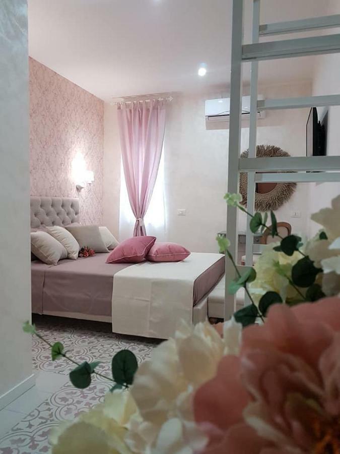 Affitta Camere Da Nonna Maria Lesina Exterior foto
